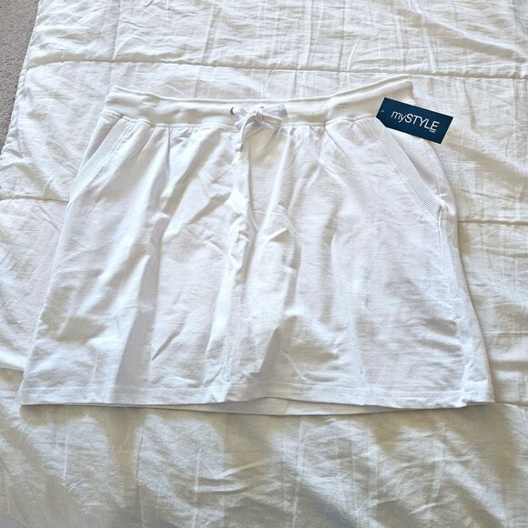 My Style Dresses & Skirts - 🆕4 For $20 White Skort